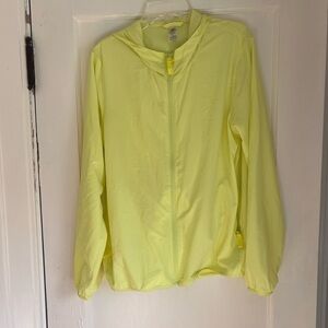 Lightweight athletic jacket